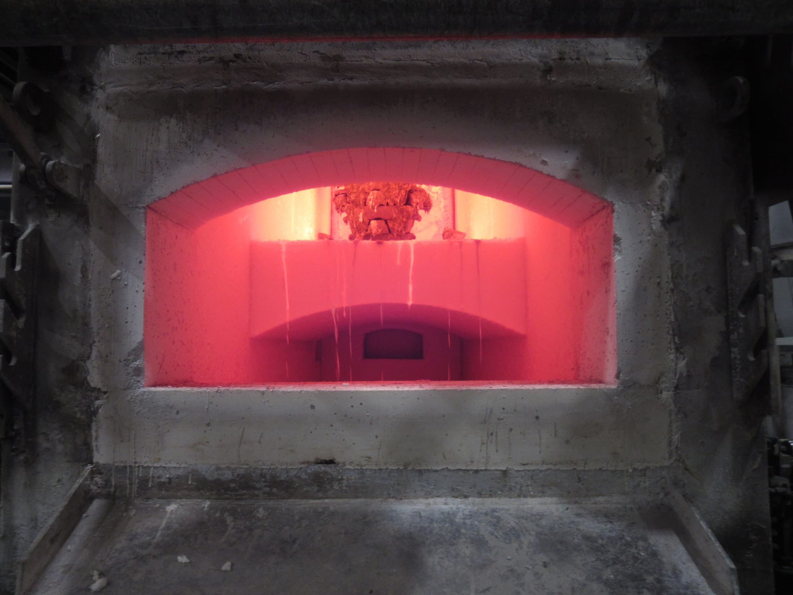 Neuzustellung eines Aluminium-Schmelzofens