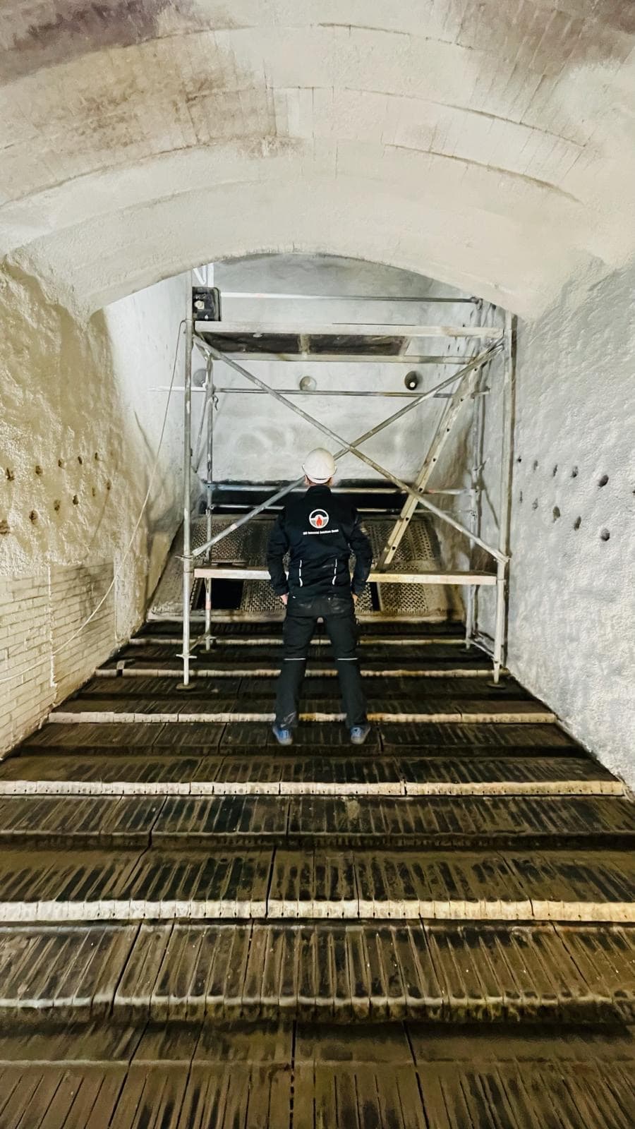 Wartung einer 18-MW-Holzverbrennungsanlage